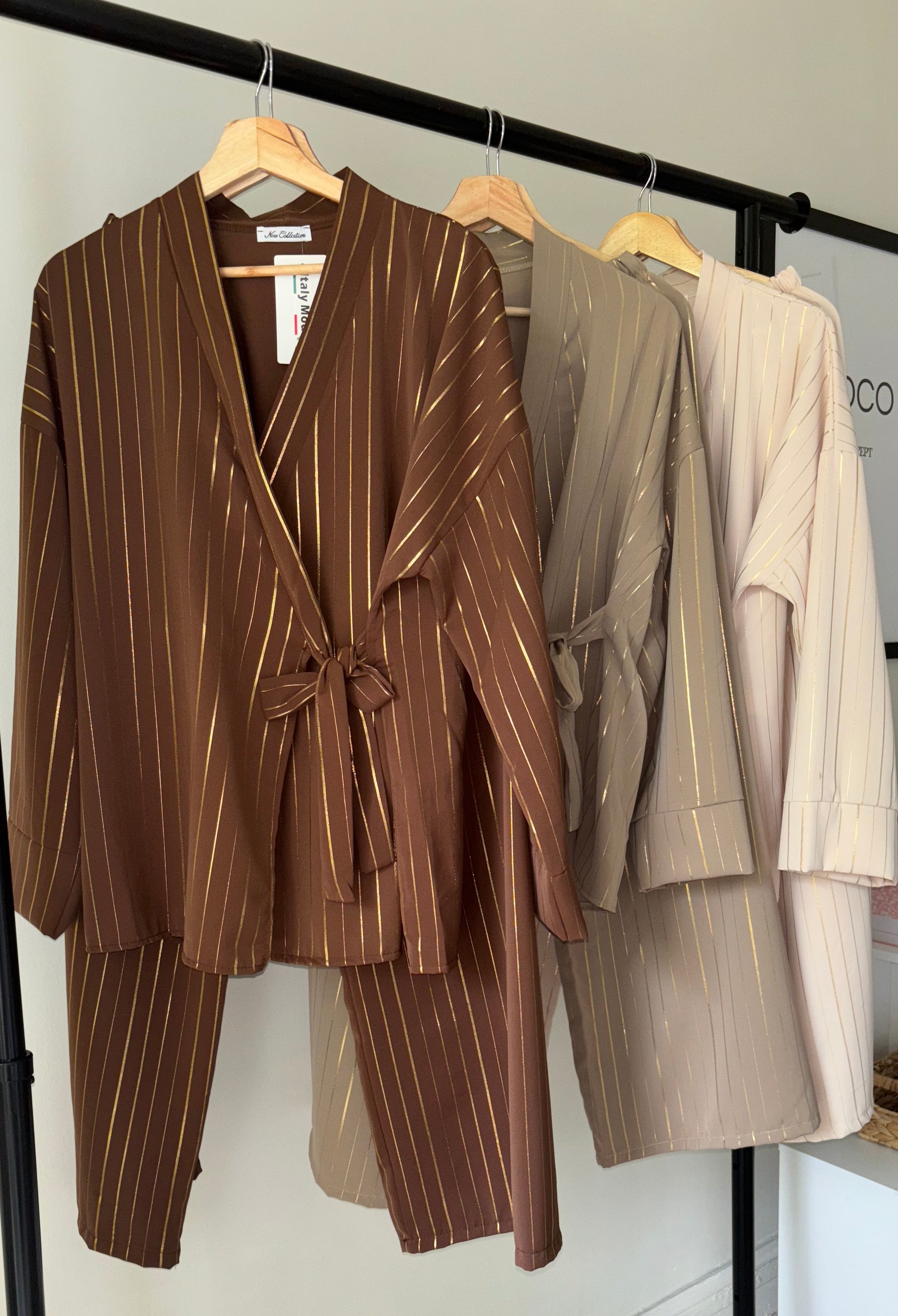 Ensemble cache-cœur rayé doré – pantalon coupe ample droite - taille unique ￼
